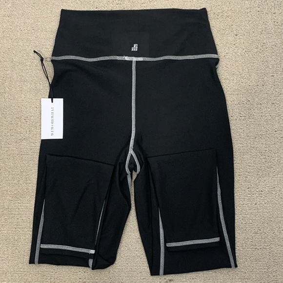 WeWoreWhat Black Leggings with White Stitching- NWT - Picture 8 of 16
